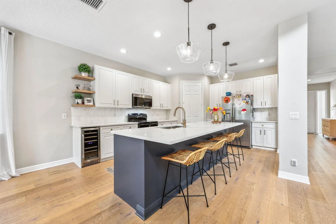 Photo of 423 Meadowlark Drive