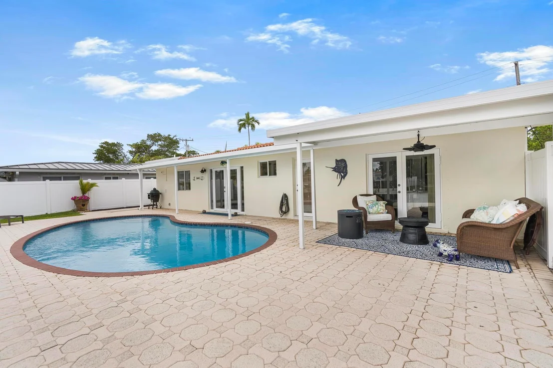 Photo of 250 SE 9th Street