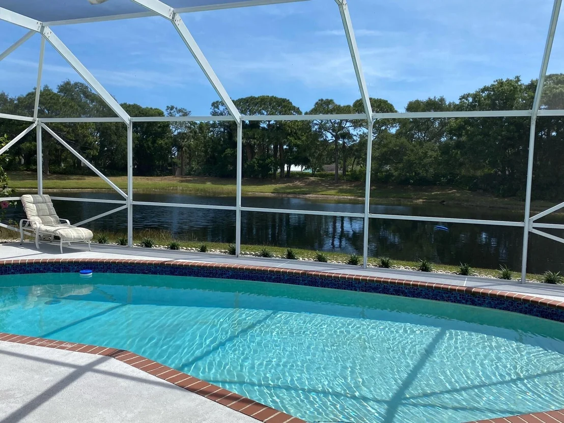 Photo of 18330 Lake Bend