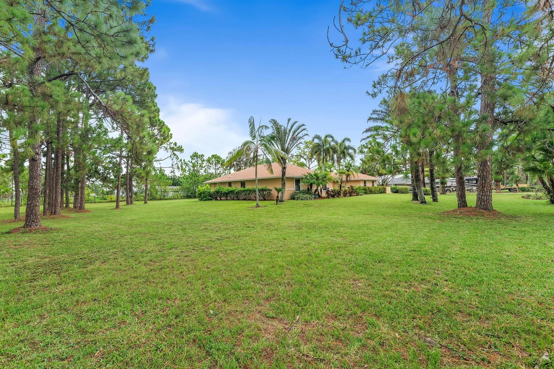 Photo of 14465 86th Road N