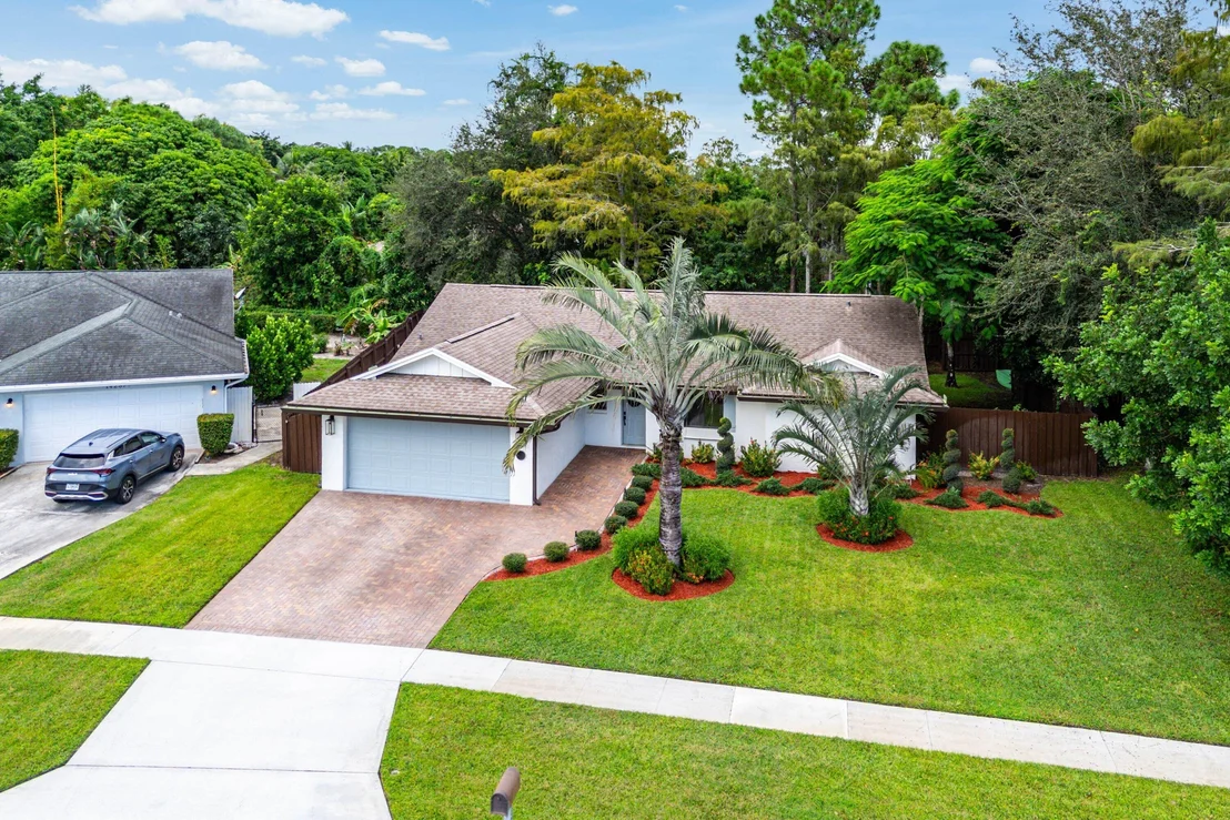 Photo of 14271 Flora Lane