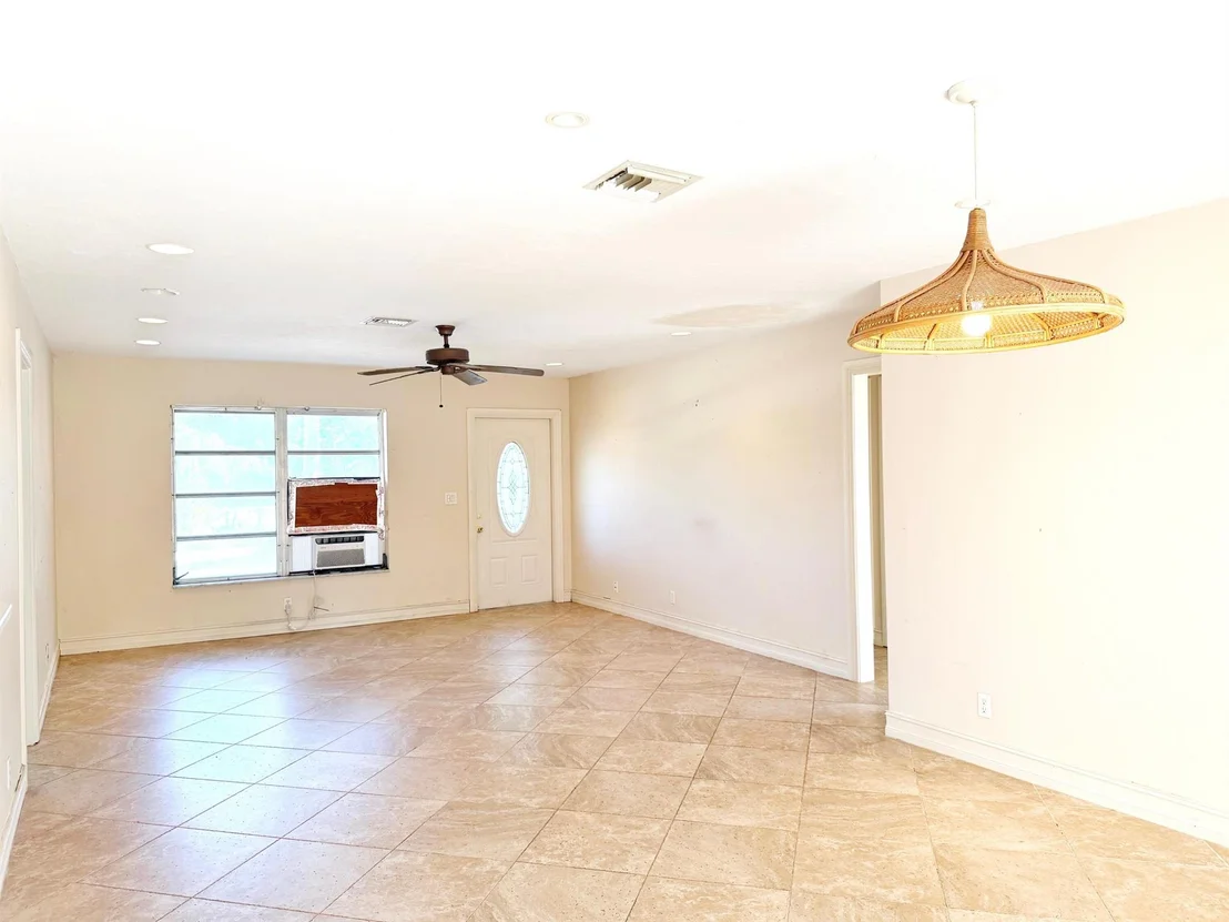 Photo of 3298 Parade Place