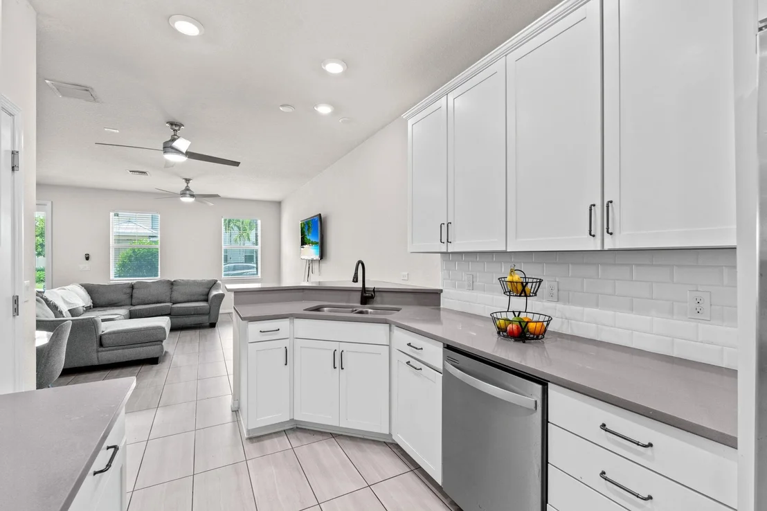 Photo of Unit 5 at 1190 Eucalyptus Drive