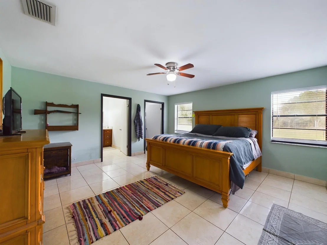 Photo of 2267 NE 54th Trail