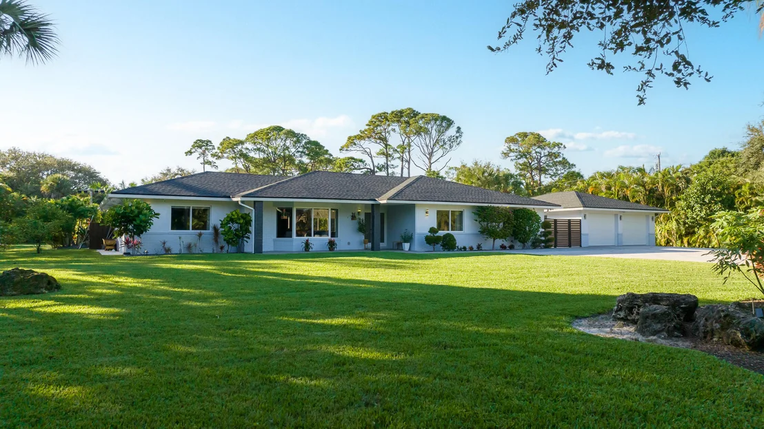 Photo of 7647 Lawrence Road