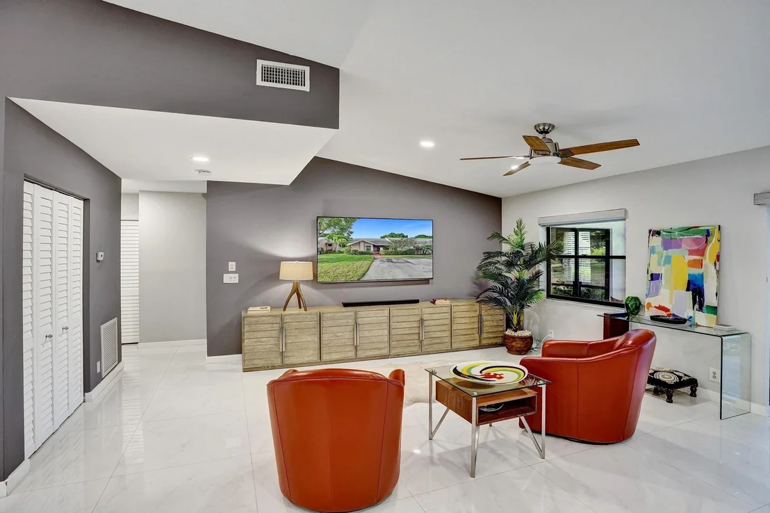 Photo of 10976 Lake Front Place