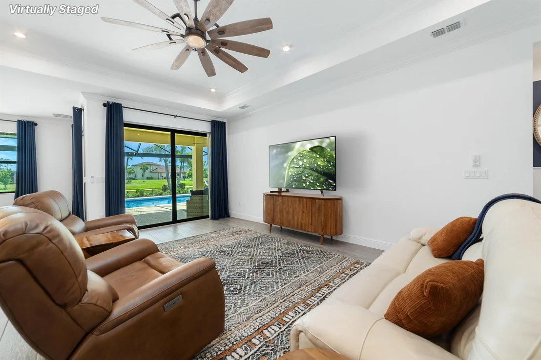 Photo of 6354 Arcadia Sq Square