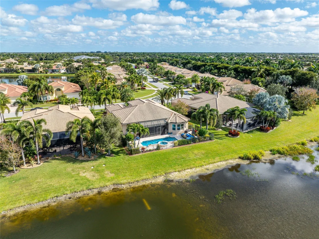 Photo of 10516 Whitewind Circle