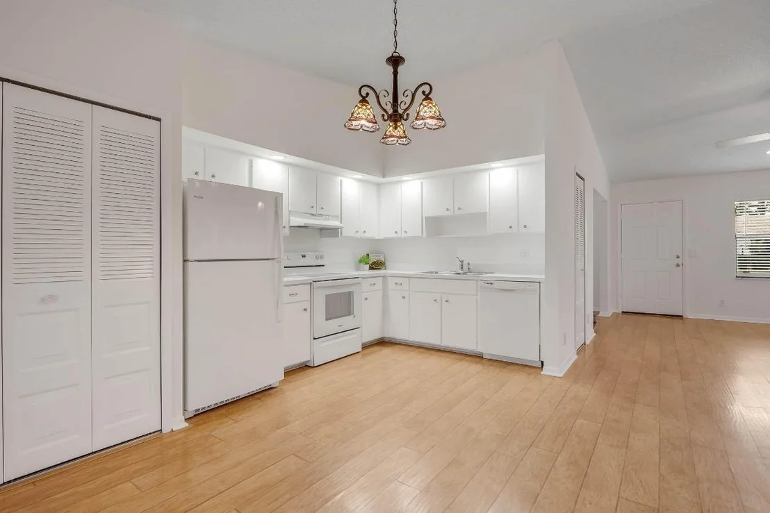 Photo of 6113 Fairfield Circle