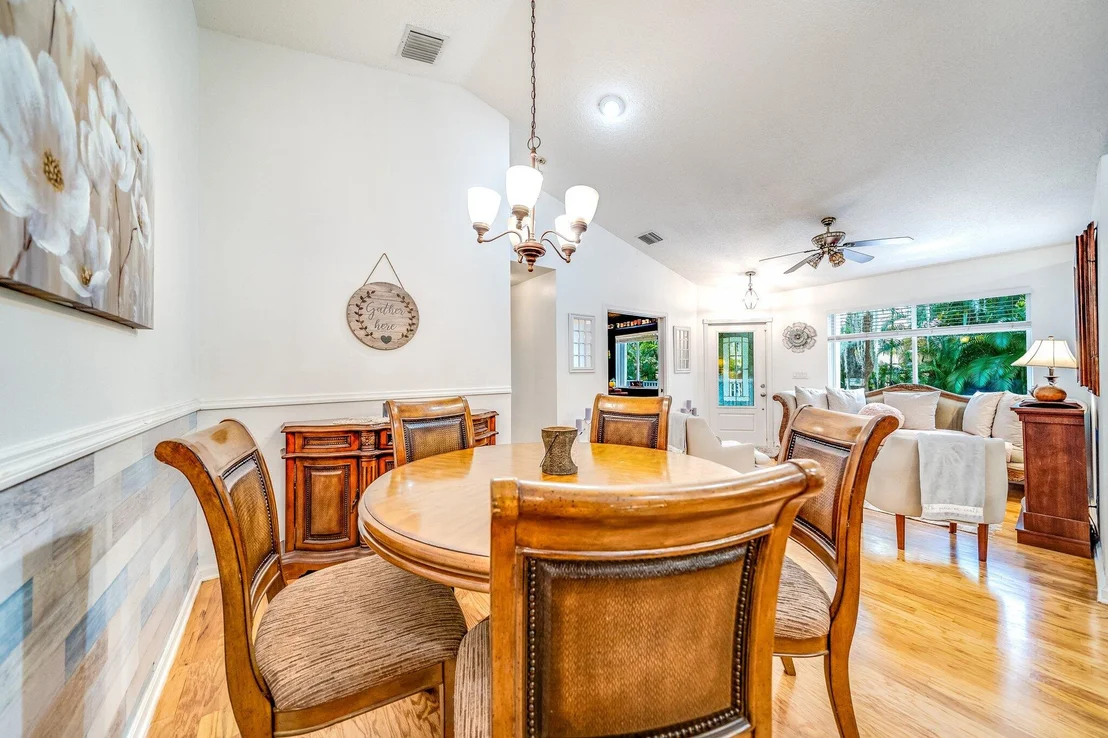 Photo of 1429 Banyan Circle
