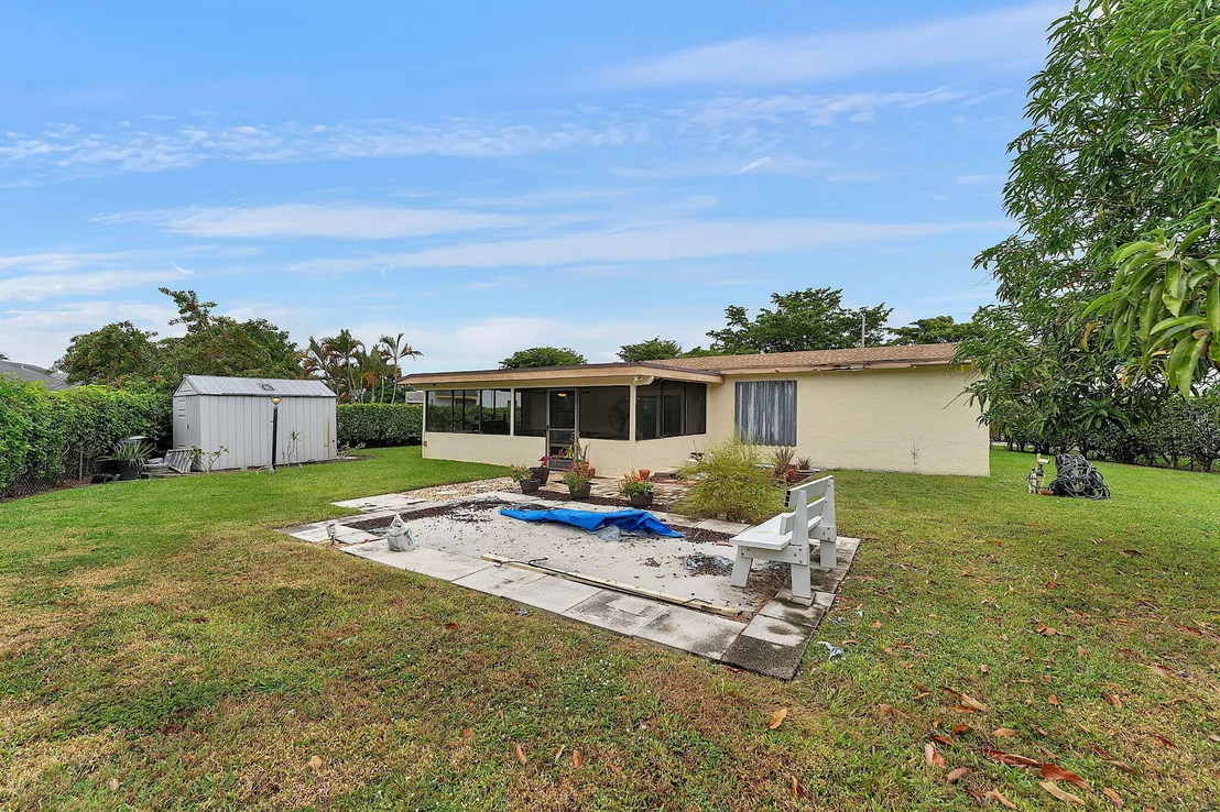 Photo of 249 SW 9th Circle