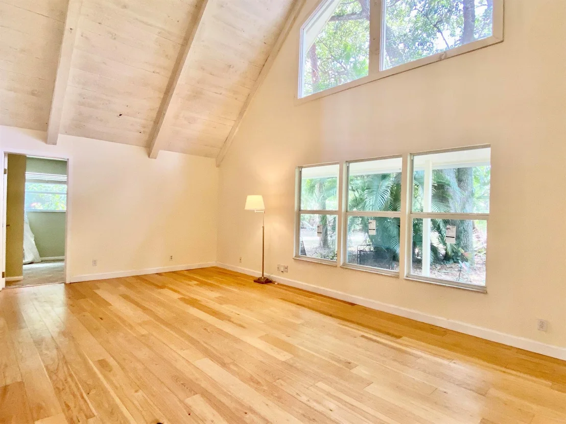 Photo of 16844 127 Drive N