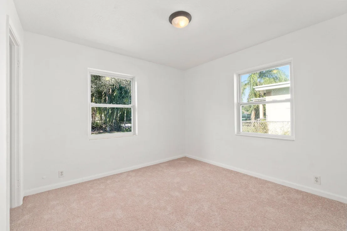 Photo of 858 Kanner Drive