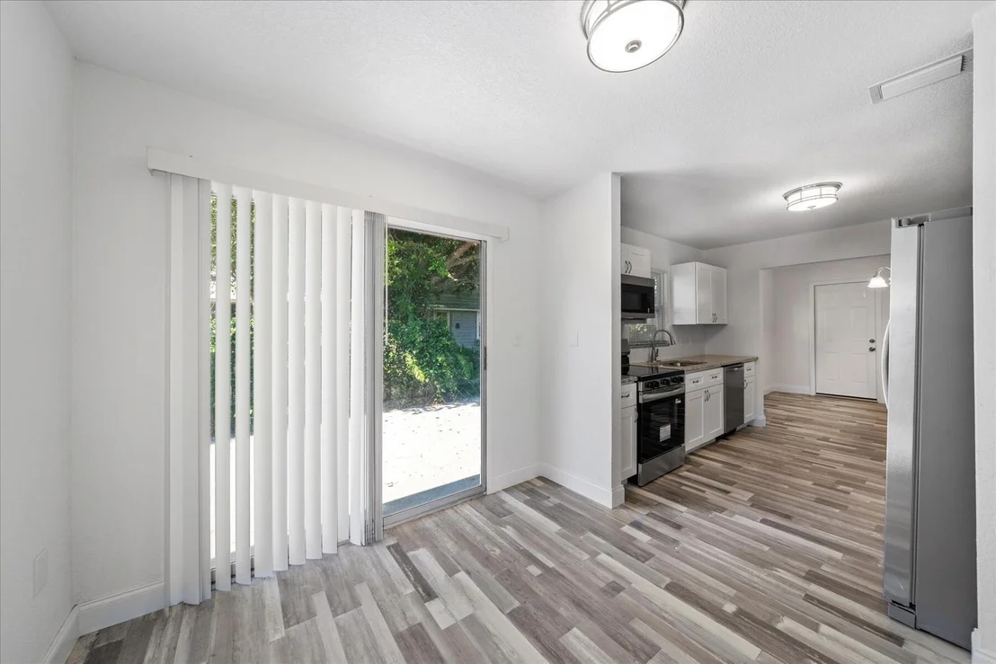 Photo of 825 2nd Street