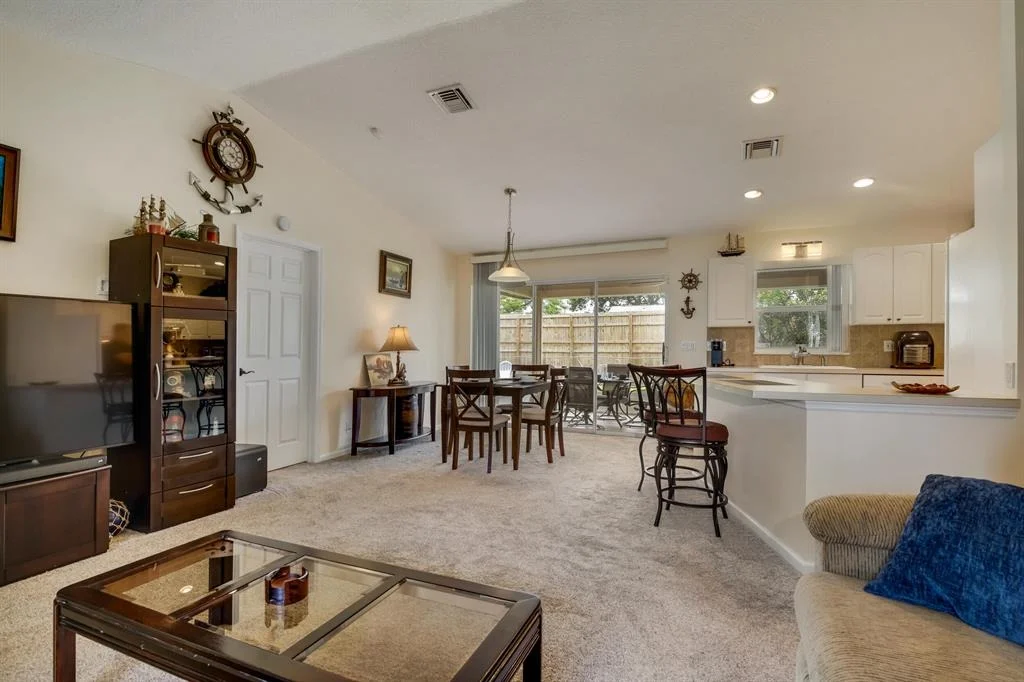 Photo of 4815 Dolphin Drive