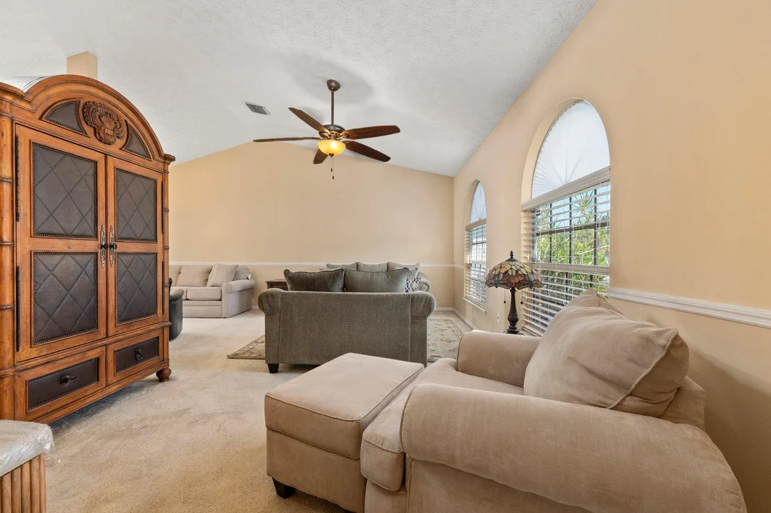 Photo of 6875 Bronte Circle