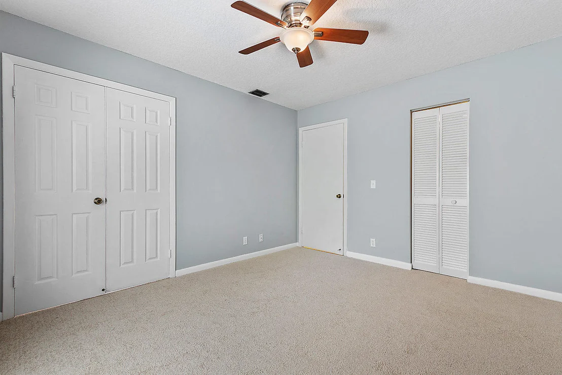 Photo of 302 Maplecrest Circle
