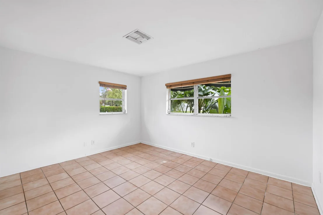 Photo of 506 N Dover Road