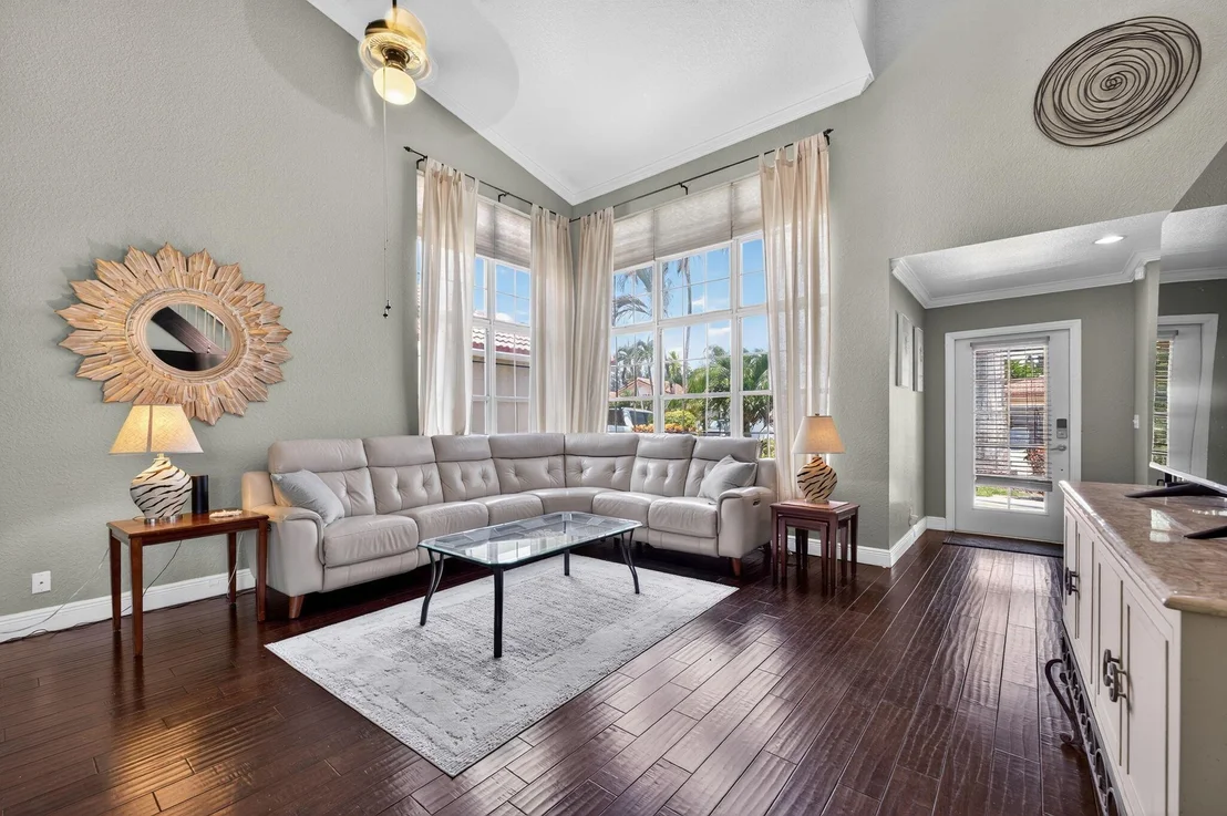 Photo of 5565 American Circle