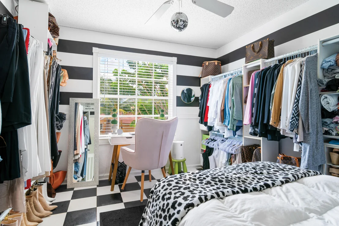 Photo of 1015 Fairfax Circle W