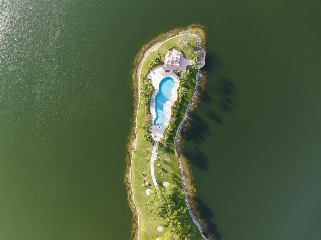 Photo of 6643 NW Bayfront Drive