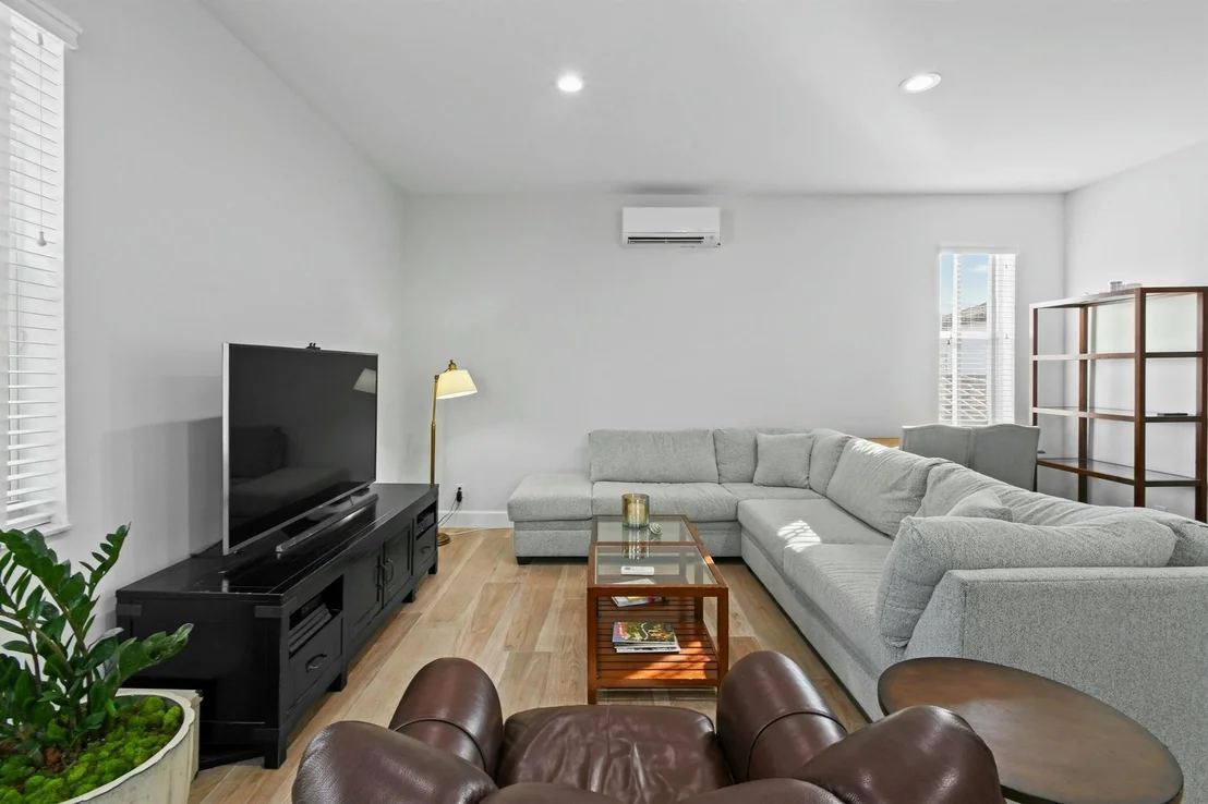 Photo of 119 Barcelona Drive