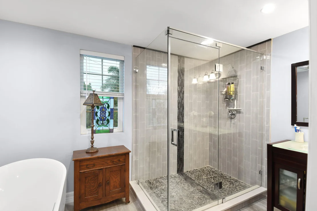 Photo of 525 Evergreen Drive