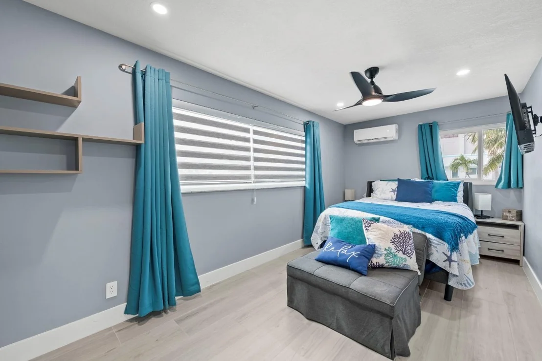 Photo of 2201 N Surf Road