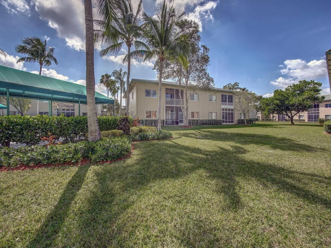Photo of Unit 103 at 7811 Exeter Boulevard
