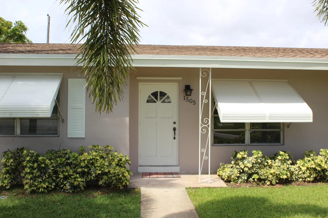 Photo of 1505 Crest Drive