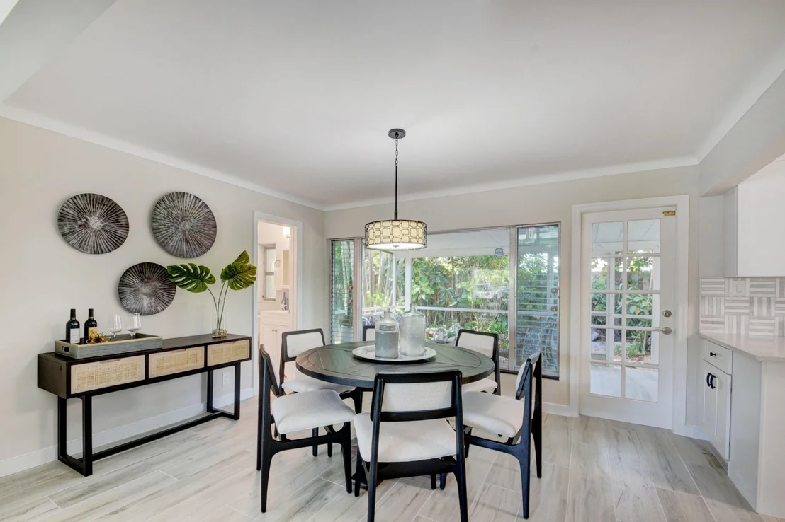 Photo of 335 Vanderbilt Drive