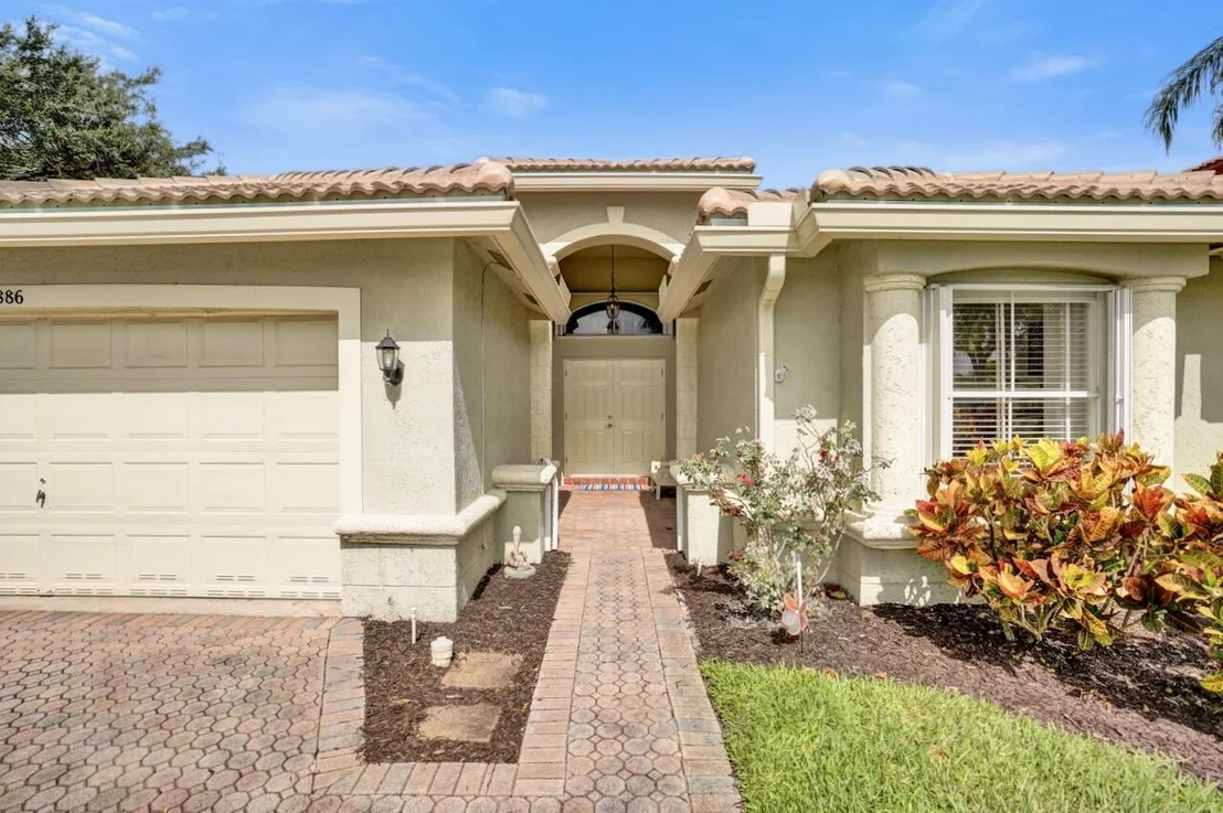 Photo of 5886 Bay Hill Circle