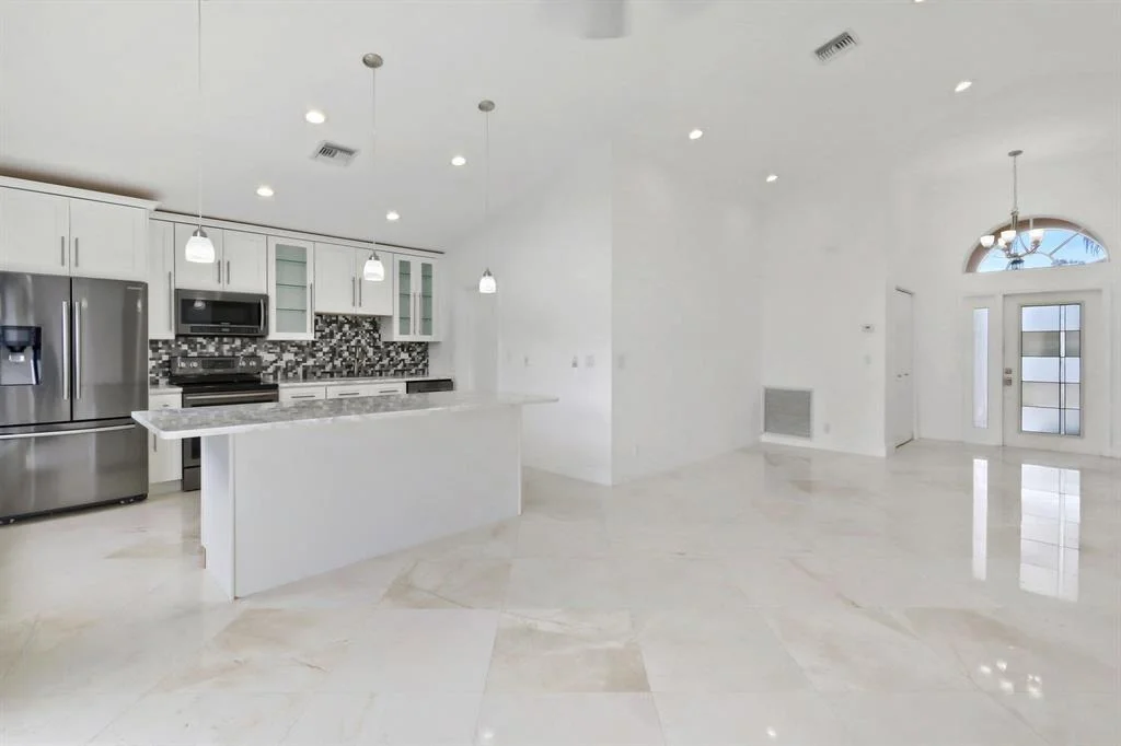 Photo of 8265 Palm Gate Drive