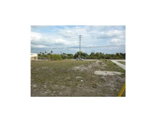 Photo of 1761 N Dixie Highway