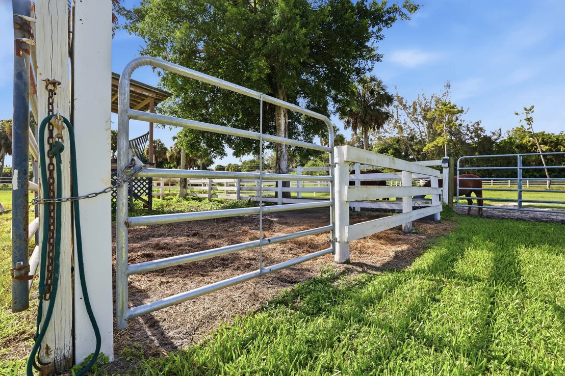 Photo of 14095 BIDDEX Road