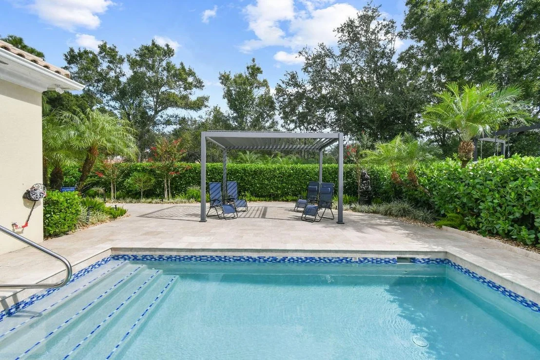 Photo of 4015 Community Drive