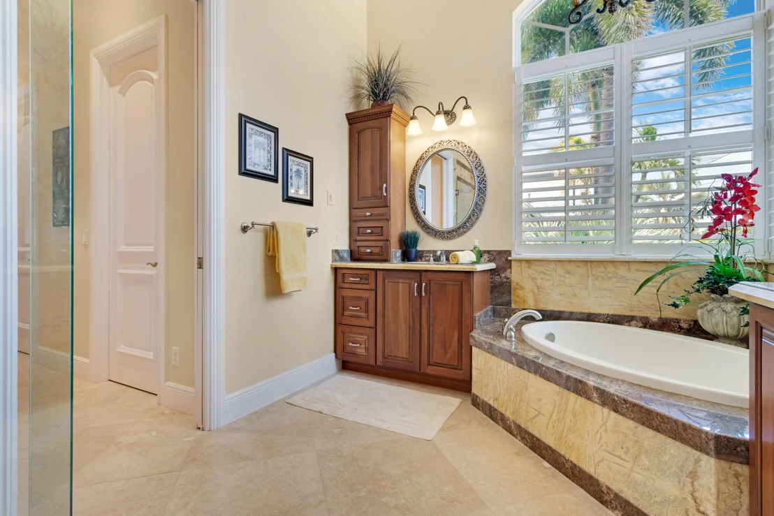 Photo of 371 SE 15th Avenue