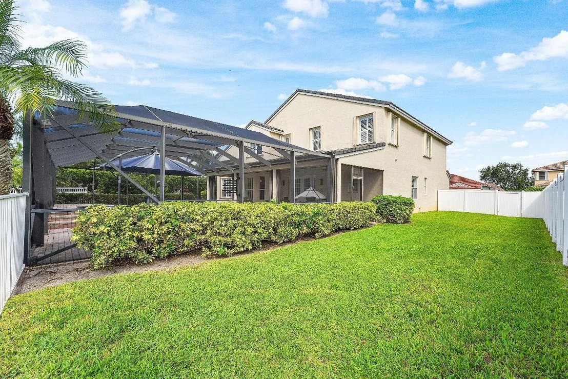 Photo of 6092 Indian Forest Circle