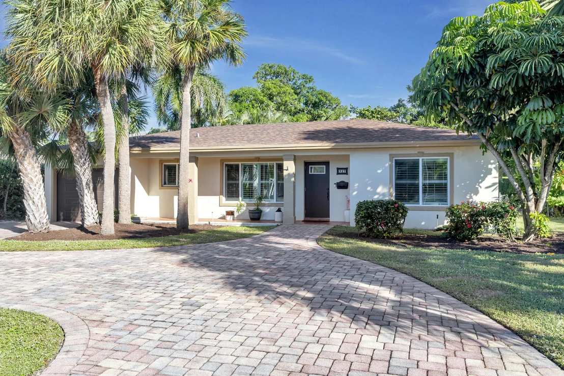 Photo of 327 Ellamar Road