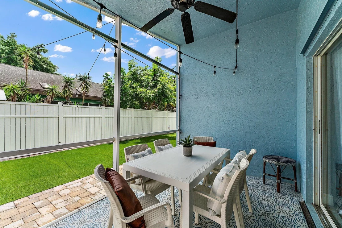 Photo of 6310 Leslie Street