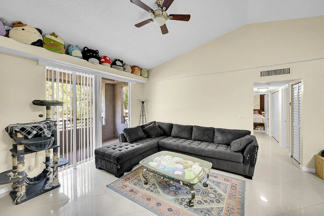 Photo of Unit 4201 at 931 Lyons Road