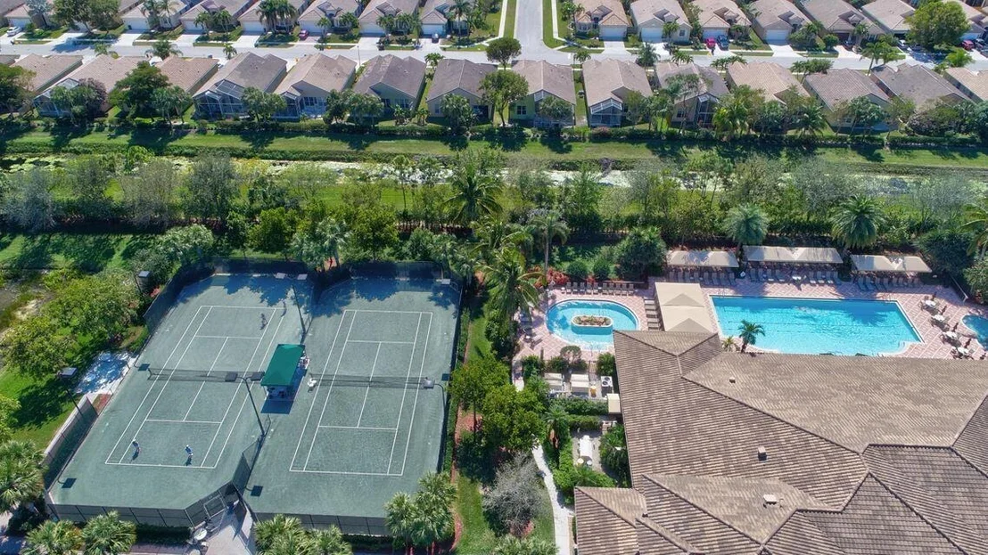 Photo of 8832 Palm River Drive