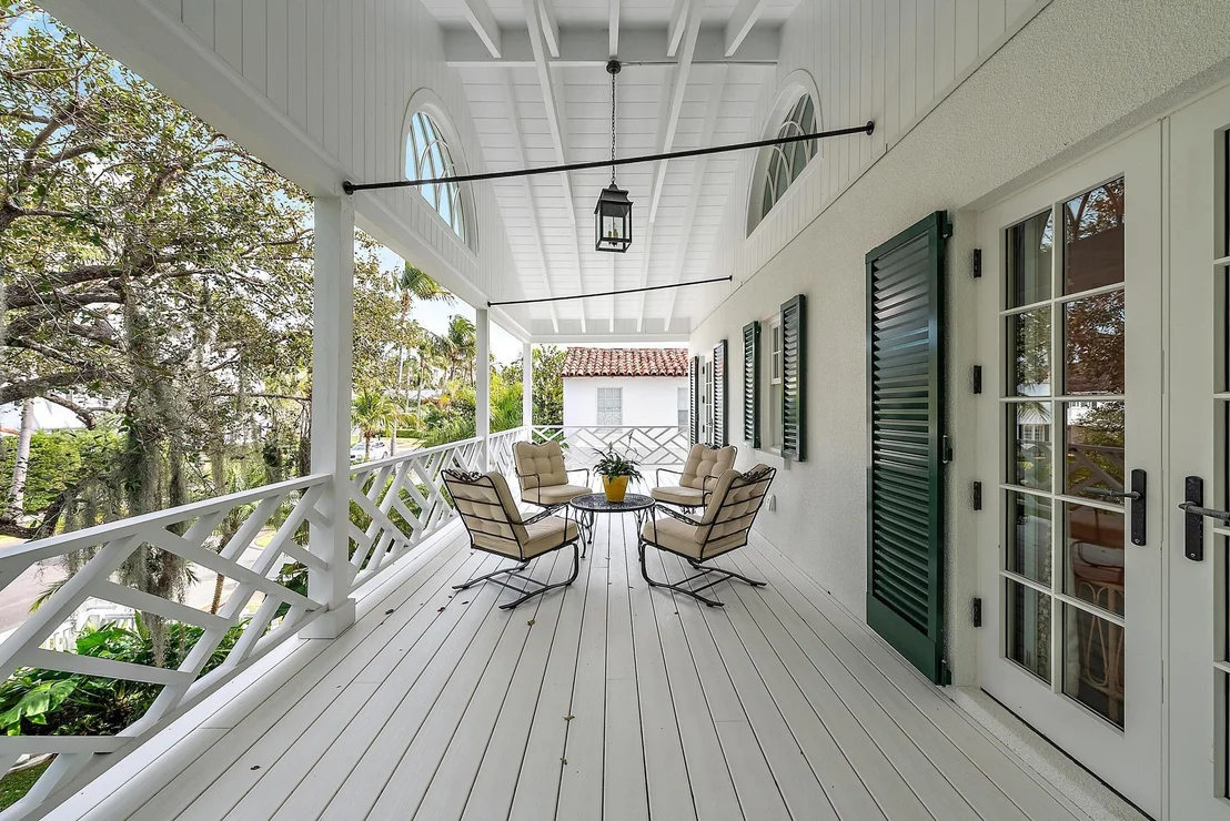 Photo of 142 Seaspray Avenue