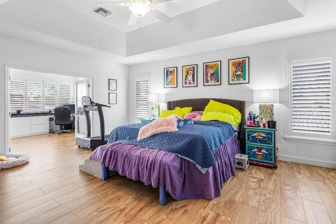 Photo of 678 Carriage Hill Lane