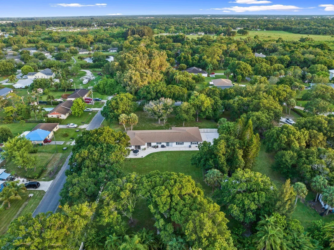 Photo of 2900 Grove Drive