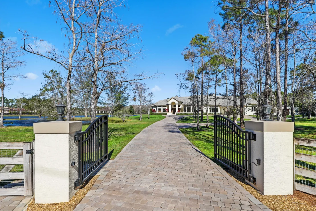 Photo of 11581 Manatee Terrace