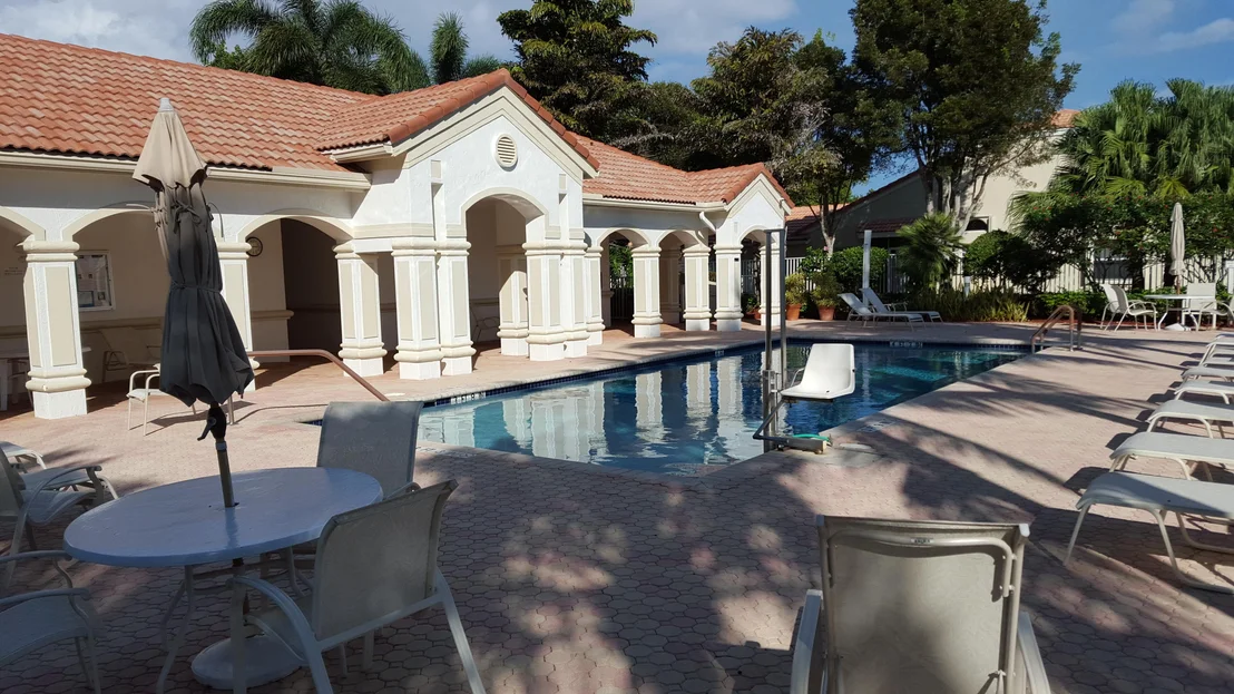 Photo of 6204 Heliconia Road