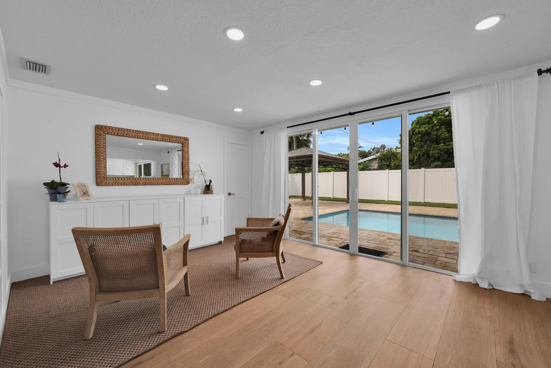 Photo of 72 WILLOW Road