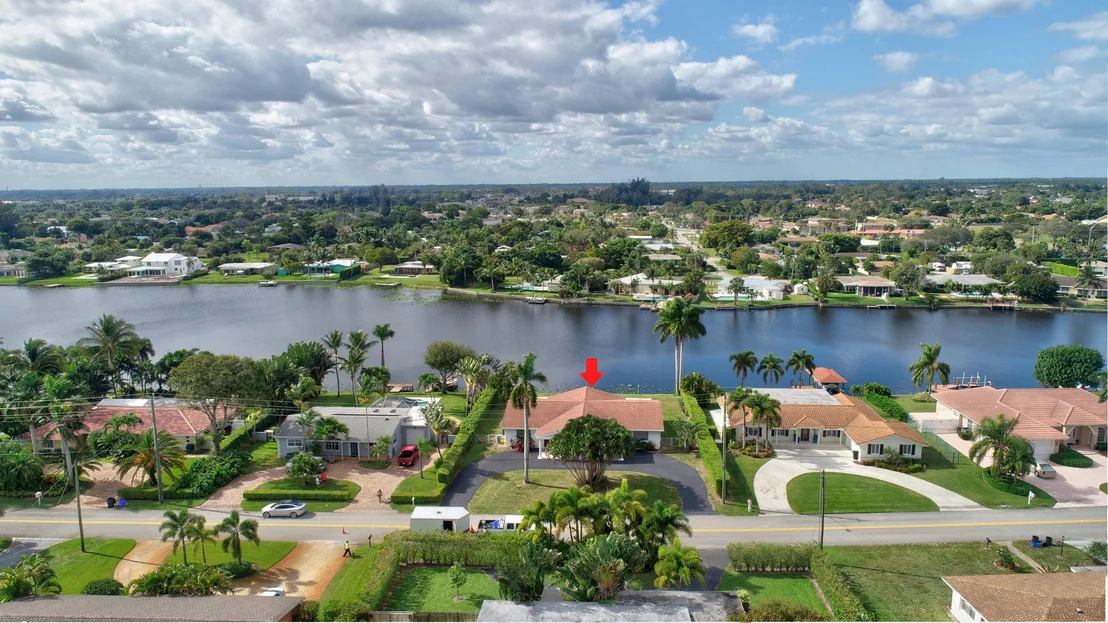 Photo of 7071 Pine Tree Lane