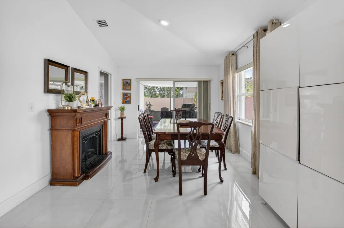 Photo of 5501 Grande Palm Circle